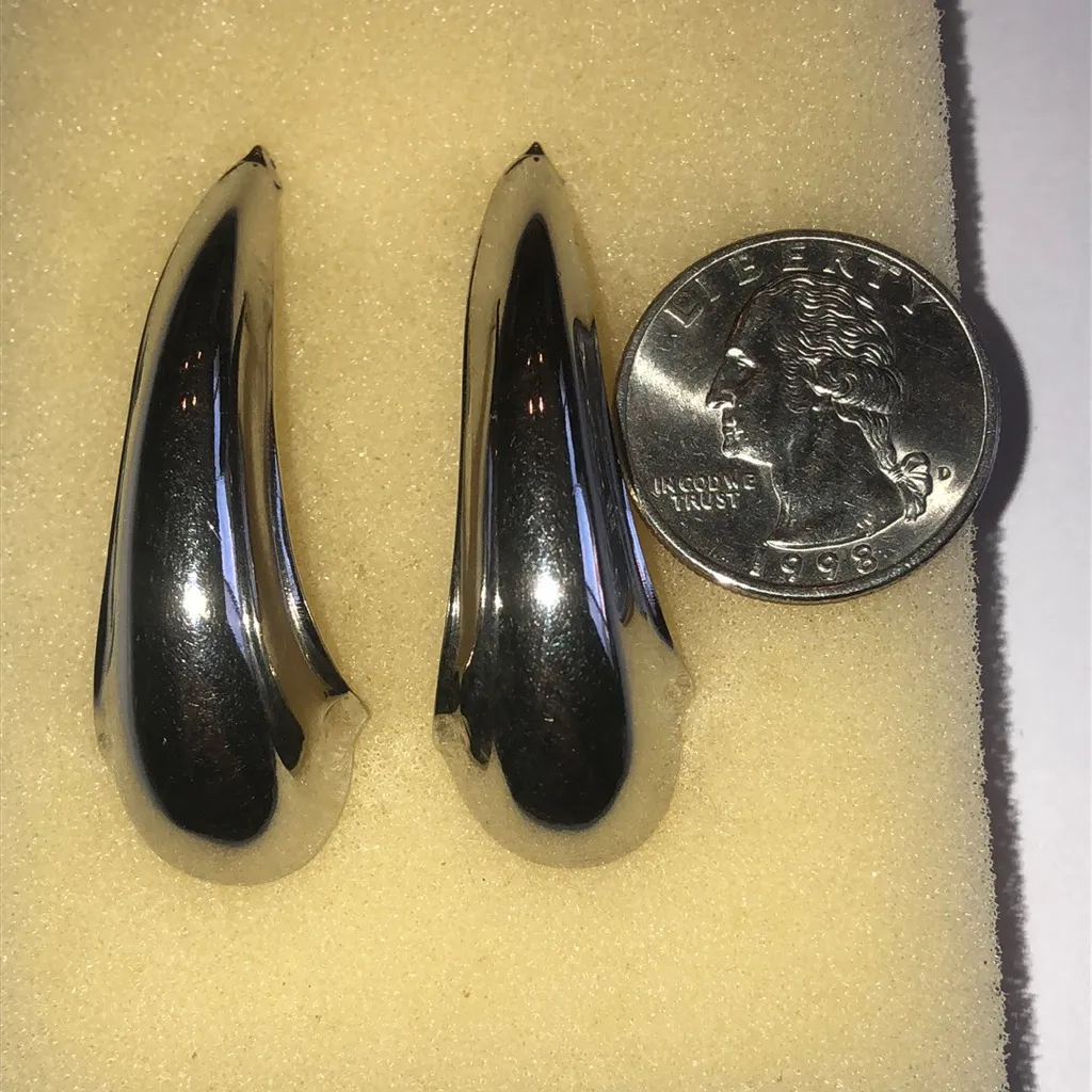 Silver Tone Teardrop Retro Boho Earrings - Image 4