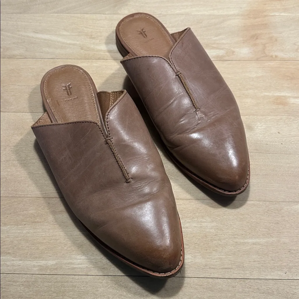 Frye Women's Nolan Seam Mules Sz 9 - Image 5