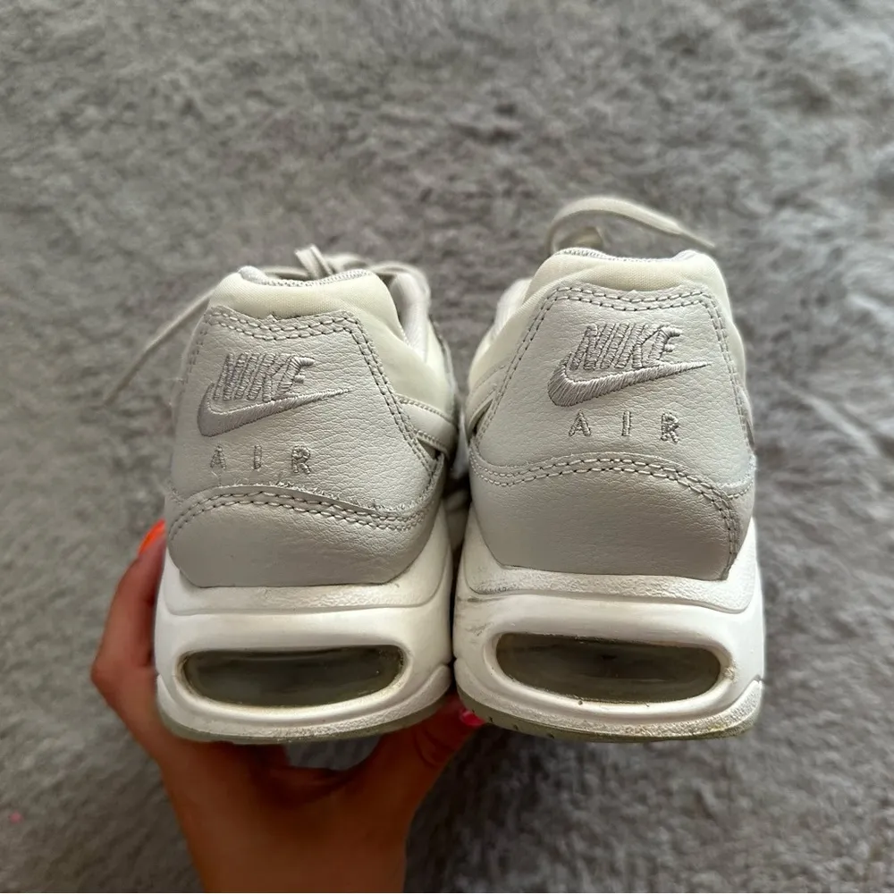 Nike Air Max 90 Women's Casual Sneakers - Image 5