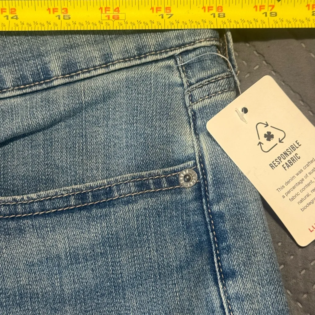 🏷️NWT Lucky Brand Mid-Rise Classic Straight Leg Jeans Size 14 - Image 7