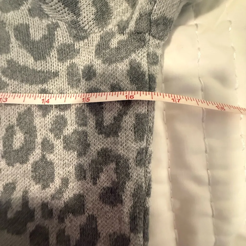 Ruby Moon Leopard Print Longline Duster Cardigan Women’s Small Gray - Image 7