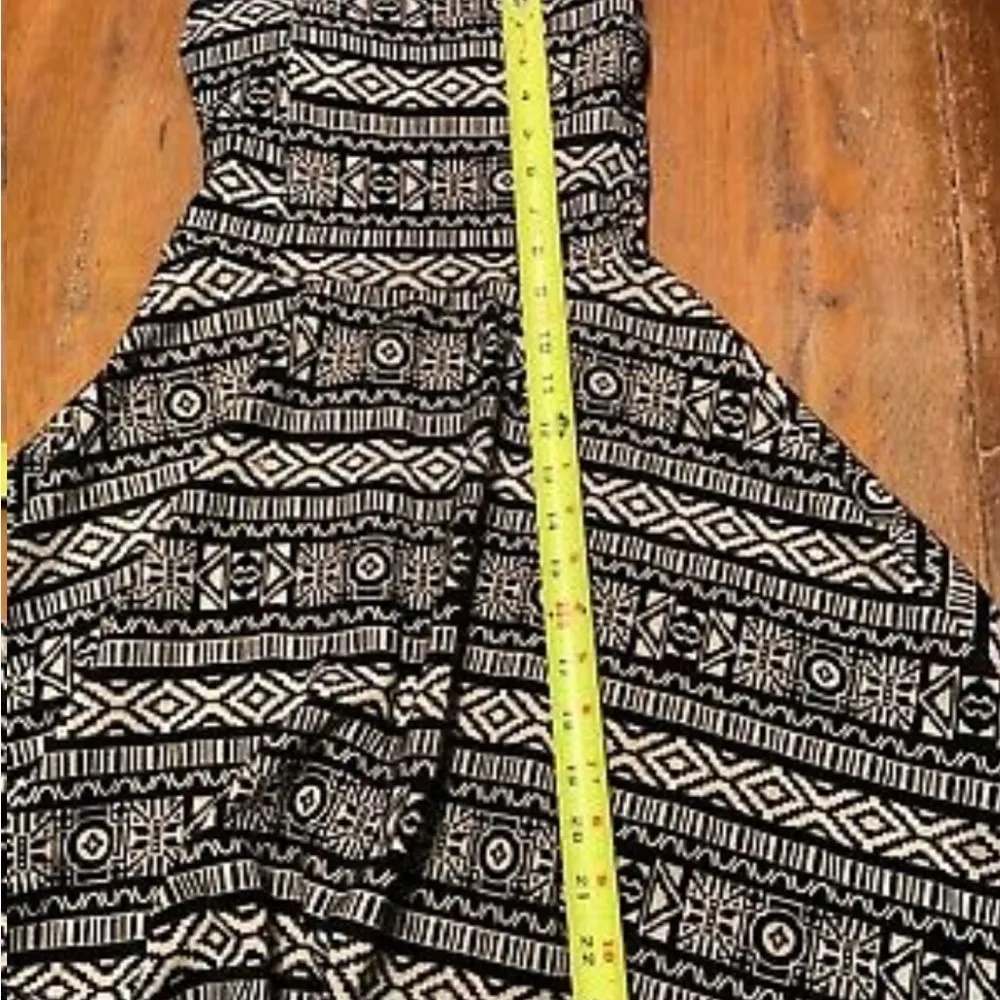 Forever 21 black nude geometric tribal Aztec fit flare strapless dress Sz S - Image 3