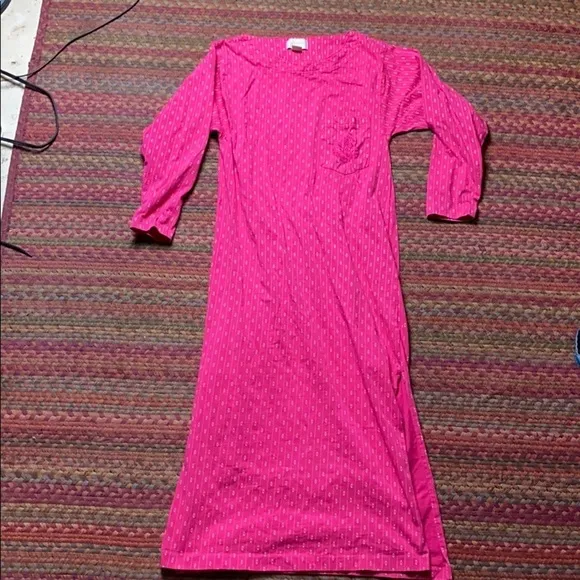 VINTAGE VICTORIAS SECRET PINK PATTERNED NIGHTGOWN - Image 2