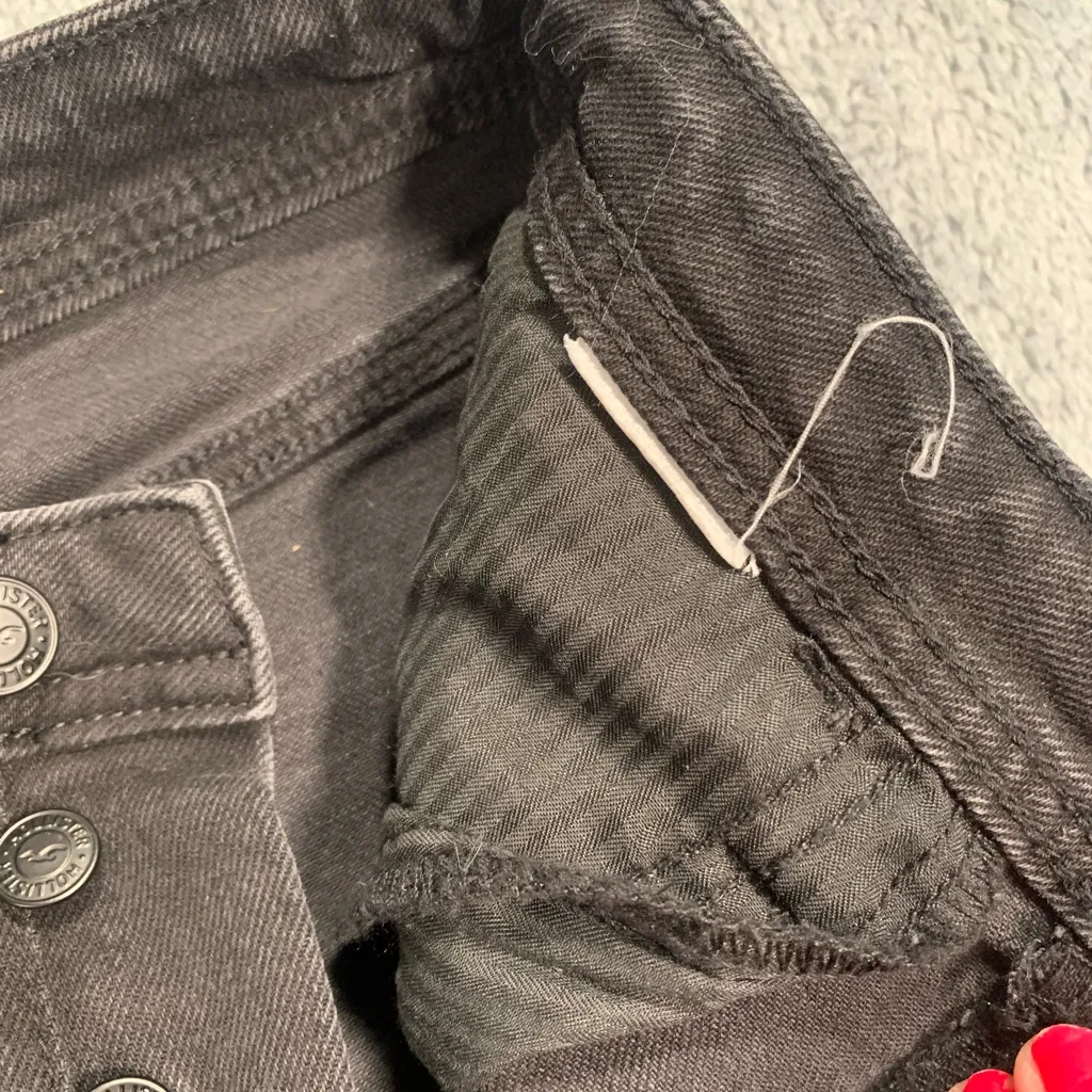 Hollister Women's black Distressed Jean Shorts high rise mom 3” - Image 6