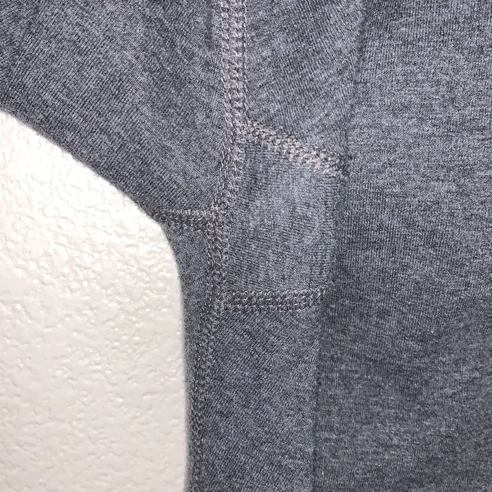 Athletic Works grey workout athletic leggings with pockets - Image 5