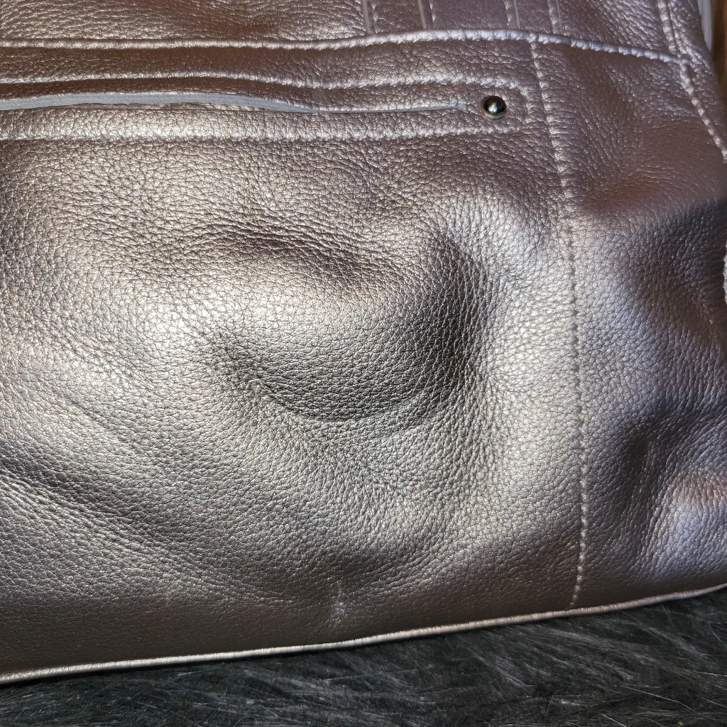 B. Makowsky Metallic Shoulder Bag Gold - Image 7