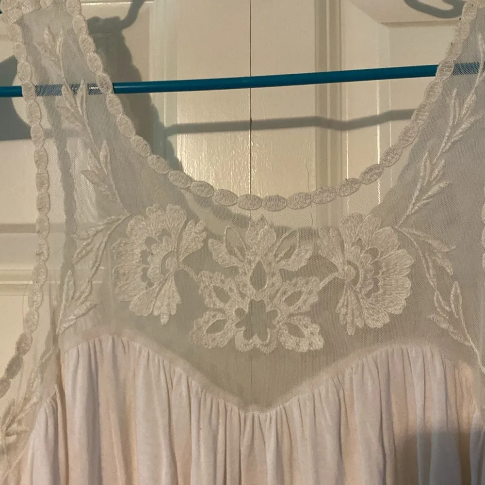 Sexy and Soft Lacey Tank Size M - Image 2