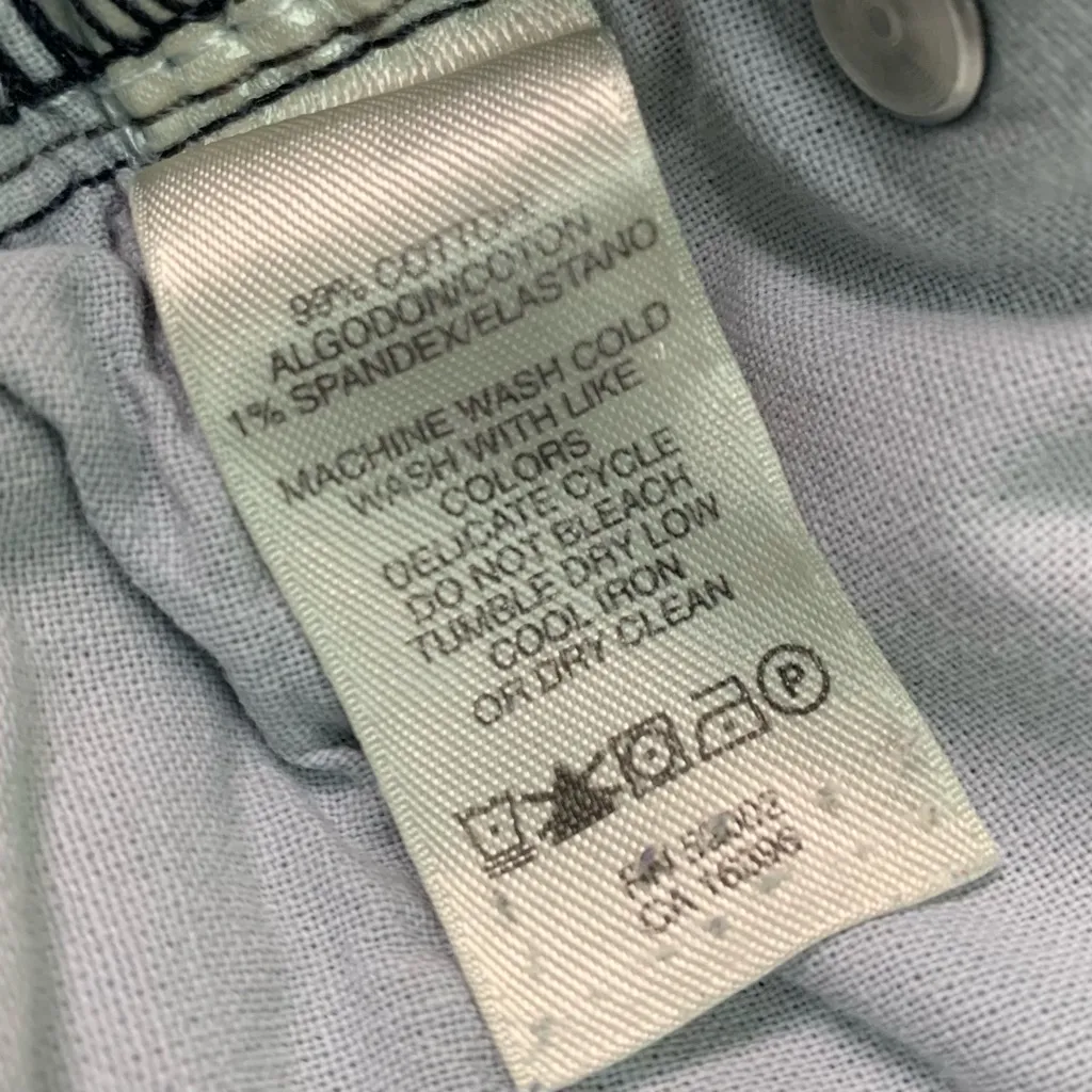 DKNY cropped 5 pocket medium wash denim jeans with embroidered pockets Size 8 - Image 10