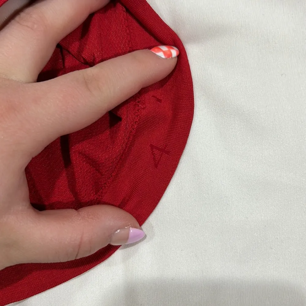 Lululemon Dark Red  Long Sleeve Swiftly Tech - Image 4