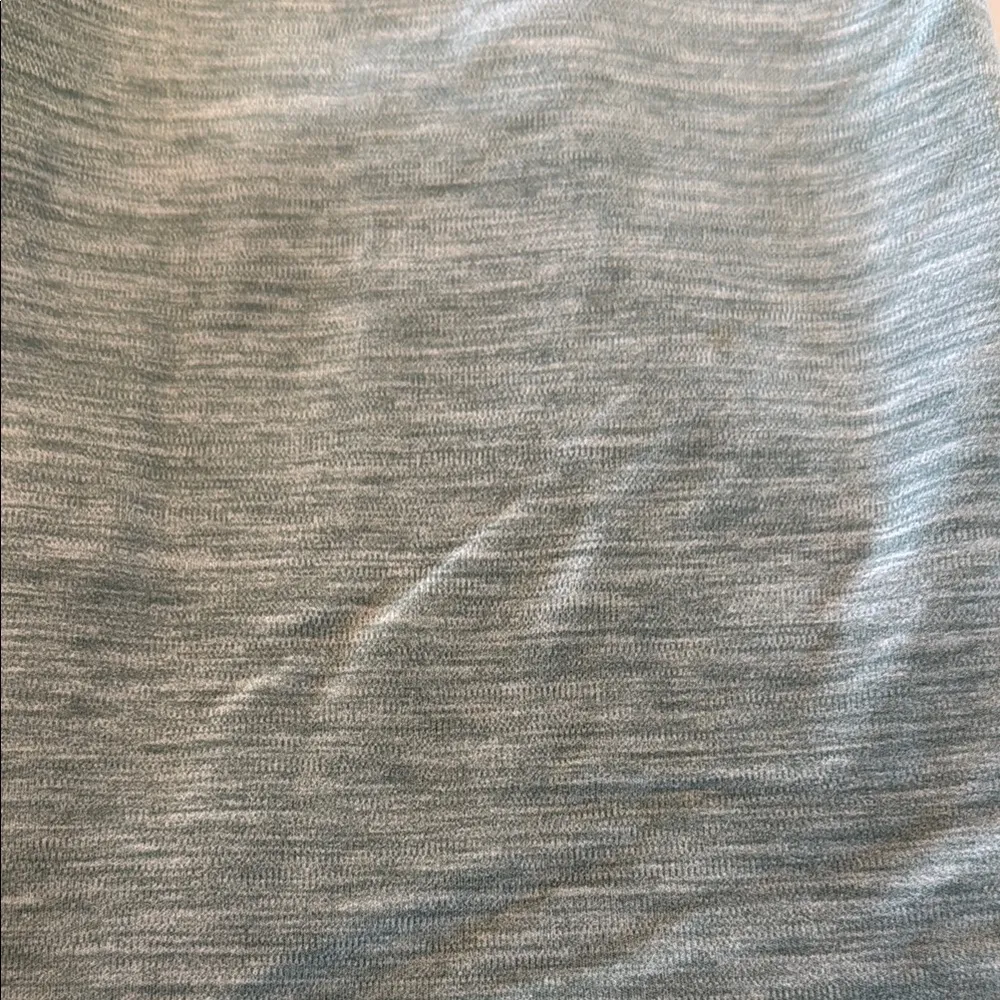 Lululemon Light Heathered Sage Green Cropped Leggings size 20 - Image 2