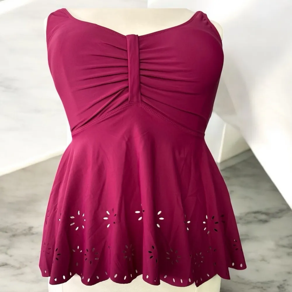 NWT!Burgundy cut out adjustable strap removable padding swim top size 14 - Image 3
