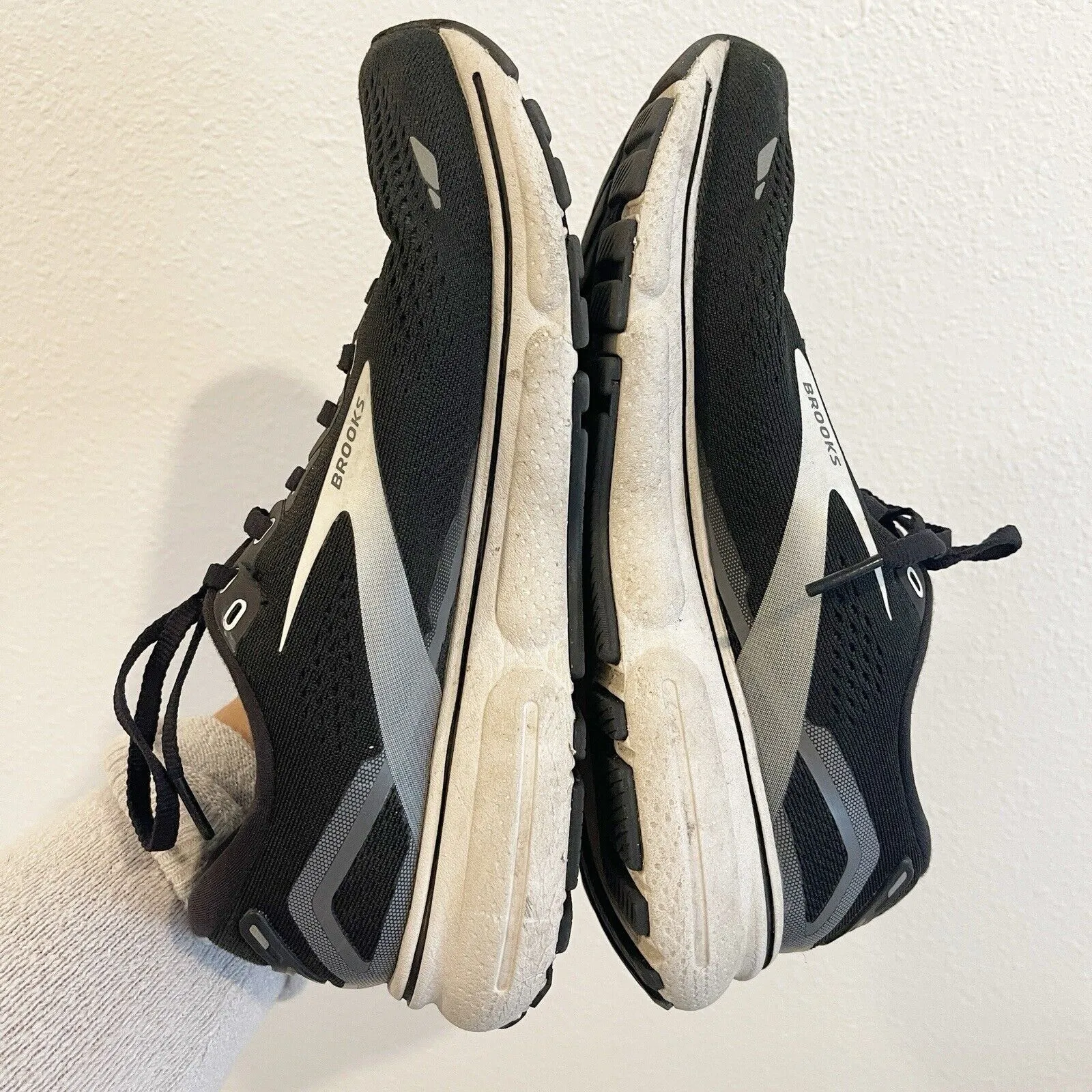 Brooks Sneakers Women 8.5 Black Ghost 15 Running Cushioned Comfort Walking - Image 6