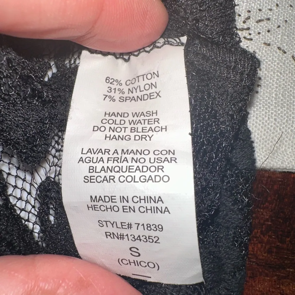 EUC Connection 18 Womens Black White Knit Capelet Aztec Geometric Print Sz S - Image 8