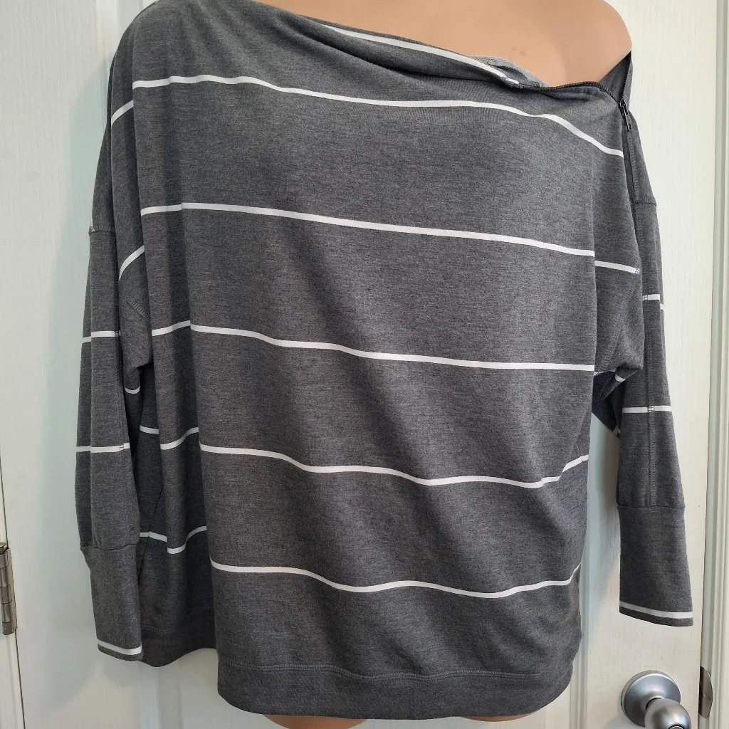 Maurices XL Gray Striped Boat Neck Sweater NWOT - Image 3