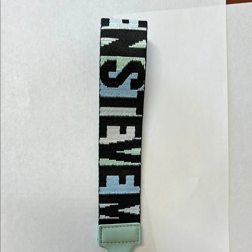 Steve Madden Mint Green Wristlet Purse and Card Holder Set - Image 7