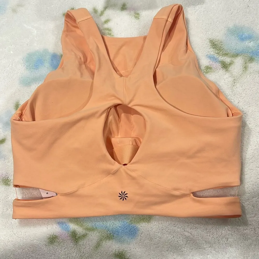 Athleta Conscious Cut Out Crop D -DD XS - Image 4