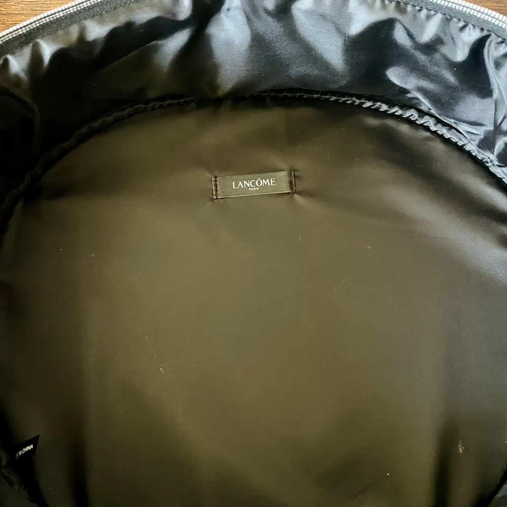 Paris Black Faux  Leather Round Travel Cosmetic Bag Train Case - Image 11