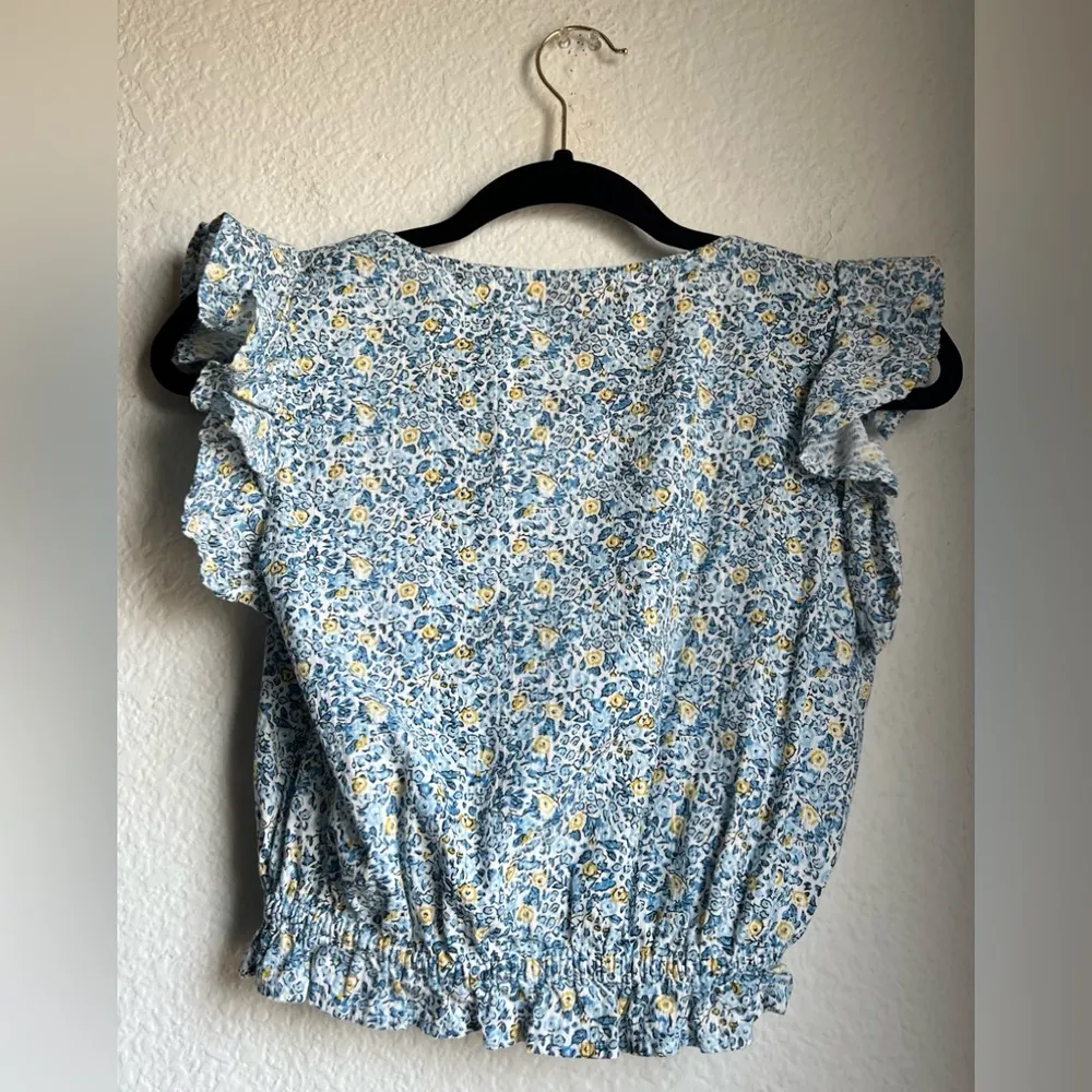 NWOT Universal Thread Ruffled Sleeve Floral Print Cropped Top - Image 4