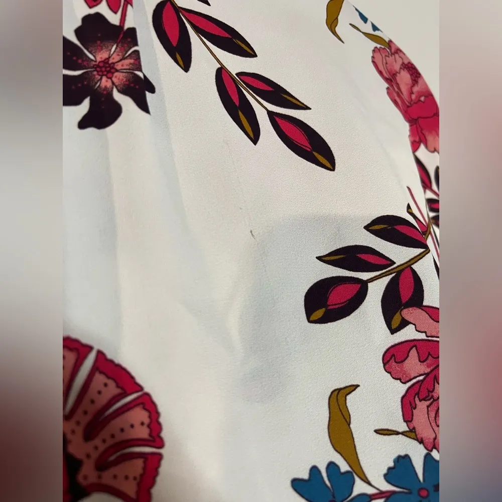 Ann Taylor LOFT  Top White Floral Print Blouse Keyhole Bell Sleeve Pink Red Med - Image 15