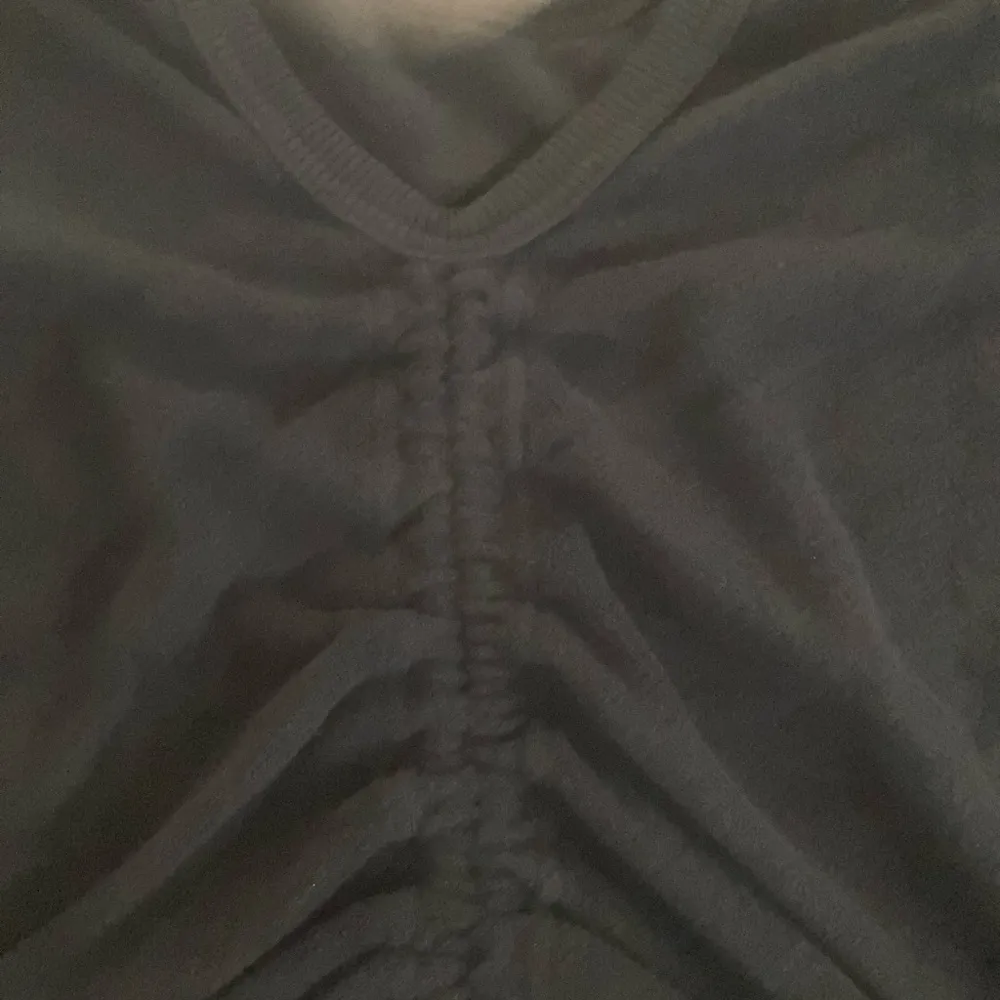 Womens Reversible Black Ruched Sweatshirt - Image 5