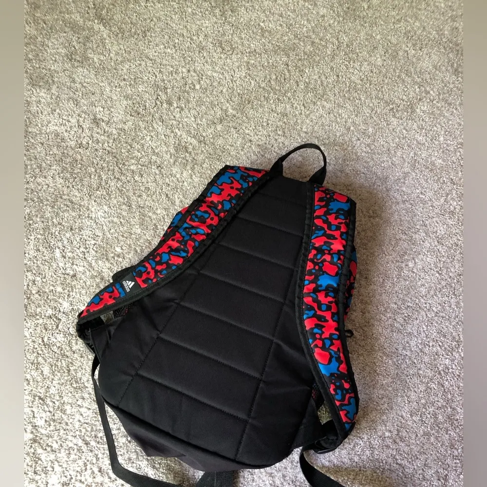 Adidas camo Backpack padded straps adjustable mesh pockets zip pockets 15”x12” - Image 3