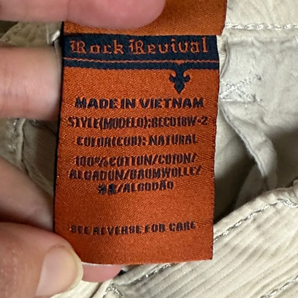 Rock Revival Capris - Image 10