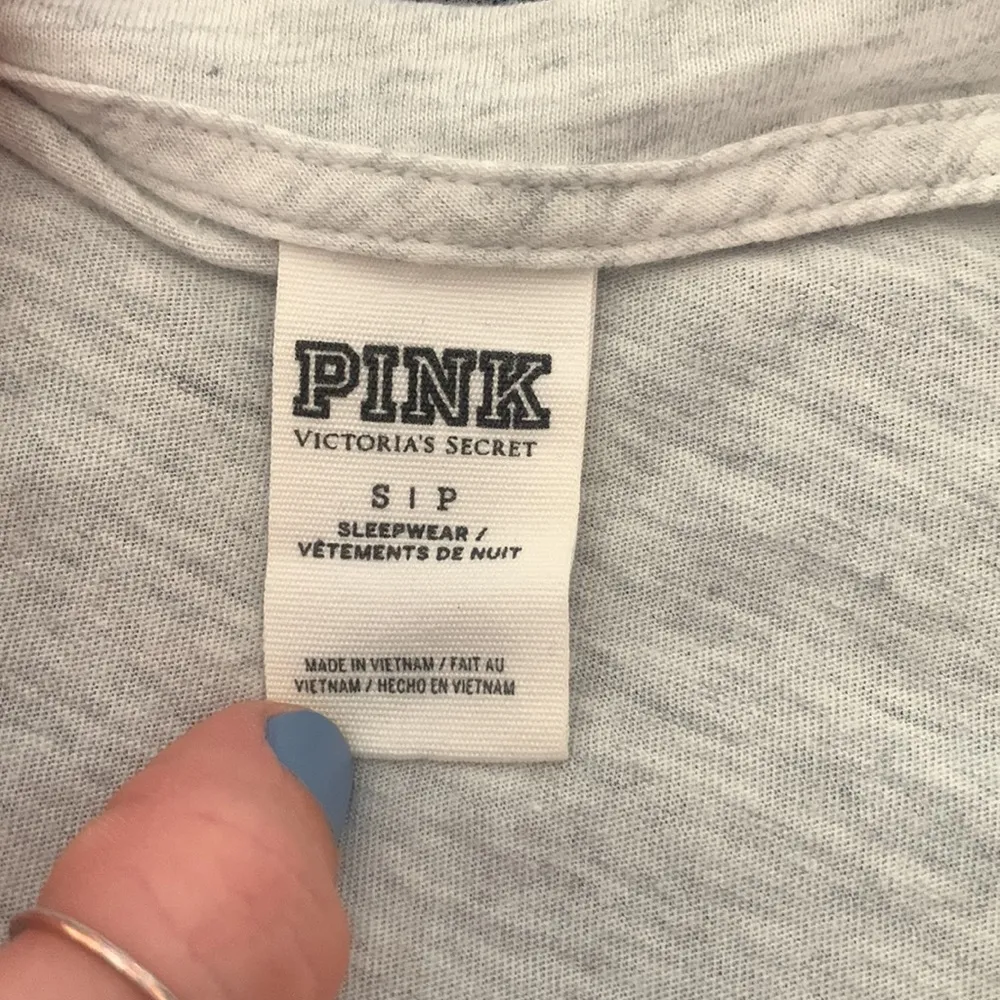 PINK v-neck - Image 3