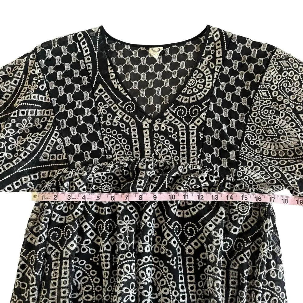 AKEMI + KIN Anthropologie Black Eyelet Boho Embroidered Mini Dress Size 2 - Image 5