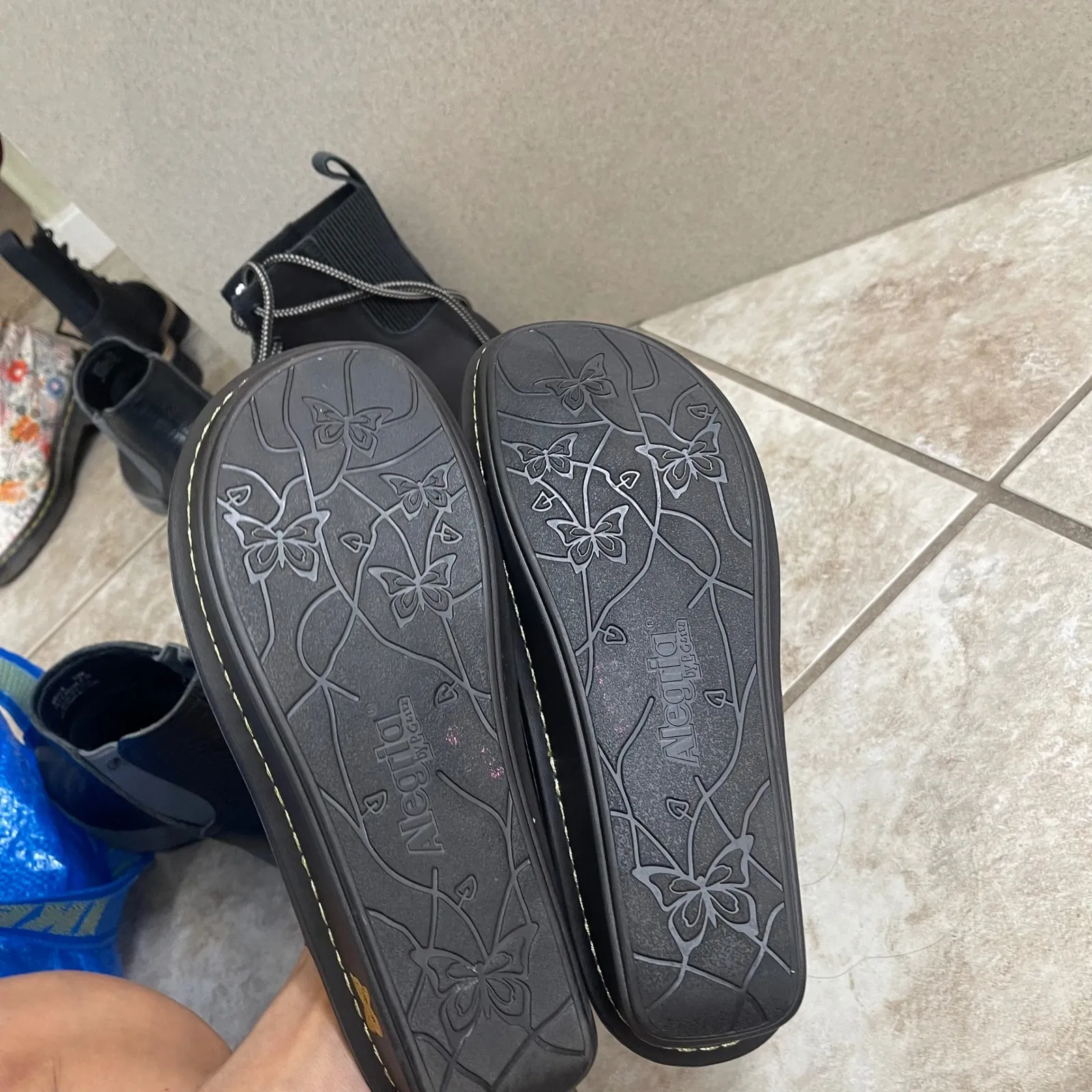 Alegria victoriah Women Embellished Slip On Sandals Black Gold Sparkle Sz 39/9 - Image 5