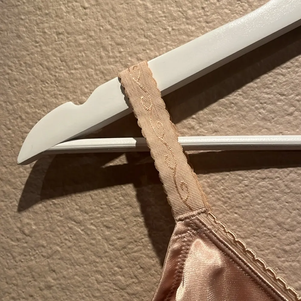 Wacoal Full Figure Simple Shaping Minimizer Bra 857109 - Image 4