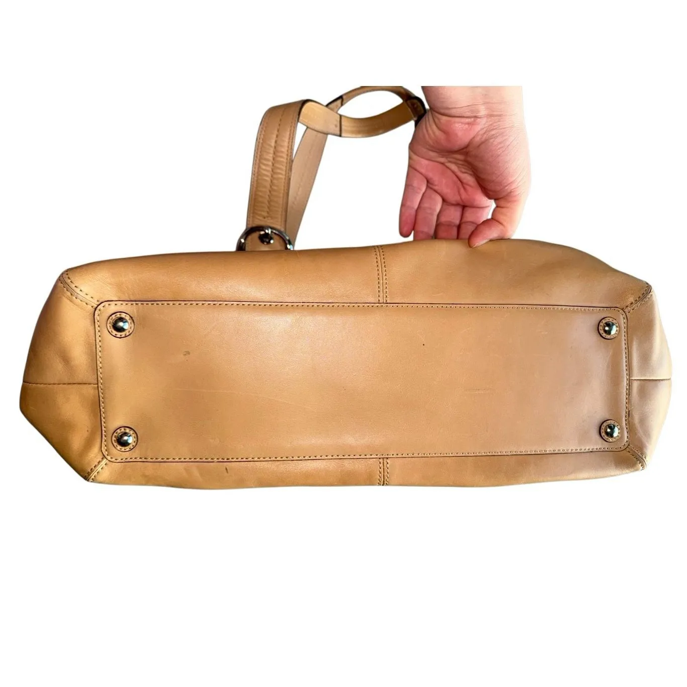 Coach Y2K  Large Soho Tan Leather Tote Purse - Image 7