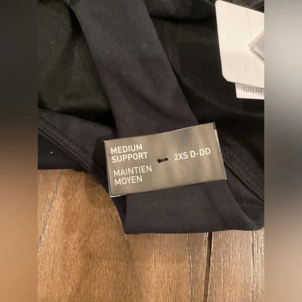 women’s black running medium support bra size 2xsd D-DD NWT - Image 2