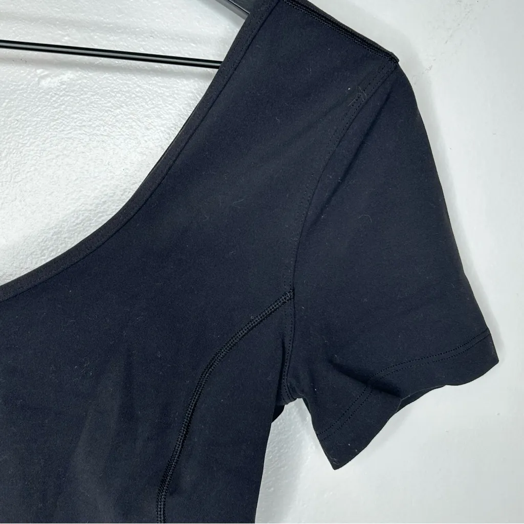 Lululemon Black Align T-shirt Size 6 - Image 5