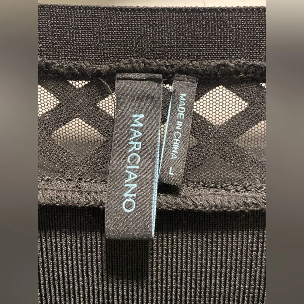 New Black Marciano Shirt with Gold Zipper Large - Image 2