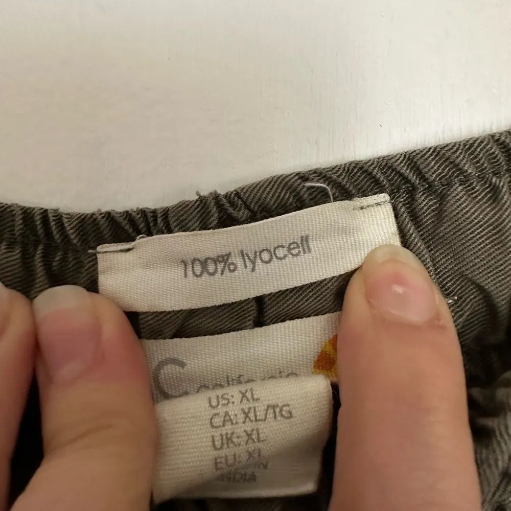 C & C California Light Wash Lyocell Olive Jogger Cargo - Image 3