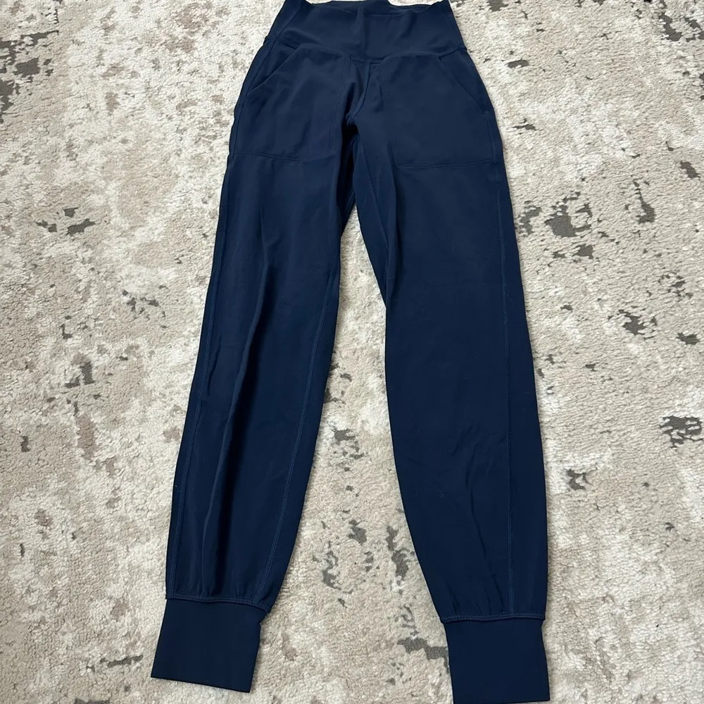 Lululemon  Align Joggers 28” Size 0 - True Navy - Image 4