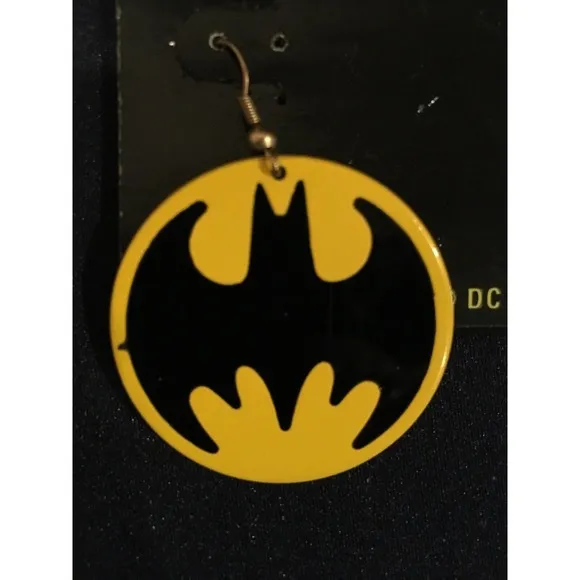VTG DC‎ Comic 1964 Rosecraft Black Yellow Bat Symbol Batman Metal Earrings - Image 5