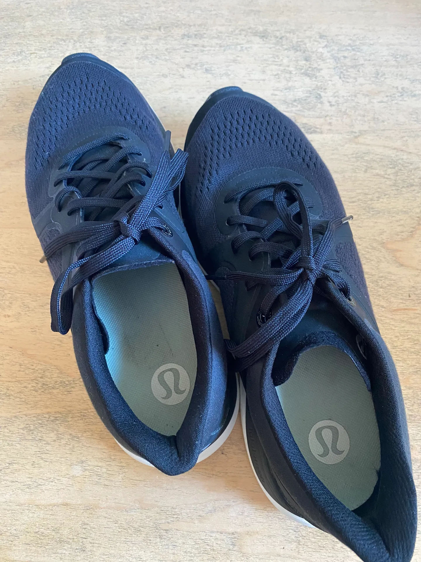 chargefeel workout sneaker - Image 3