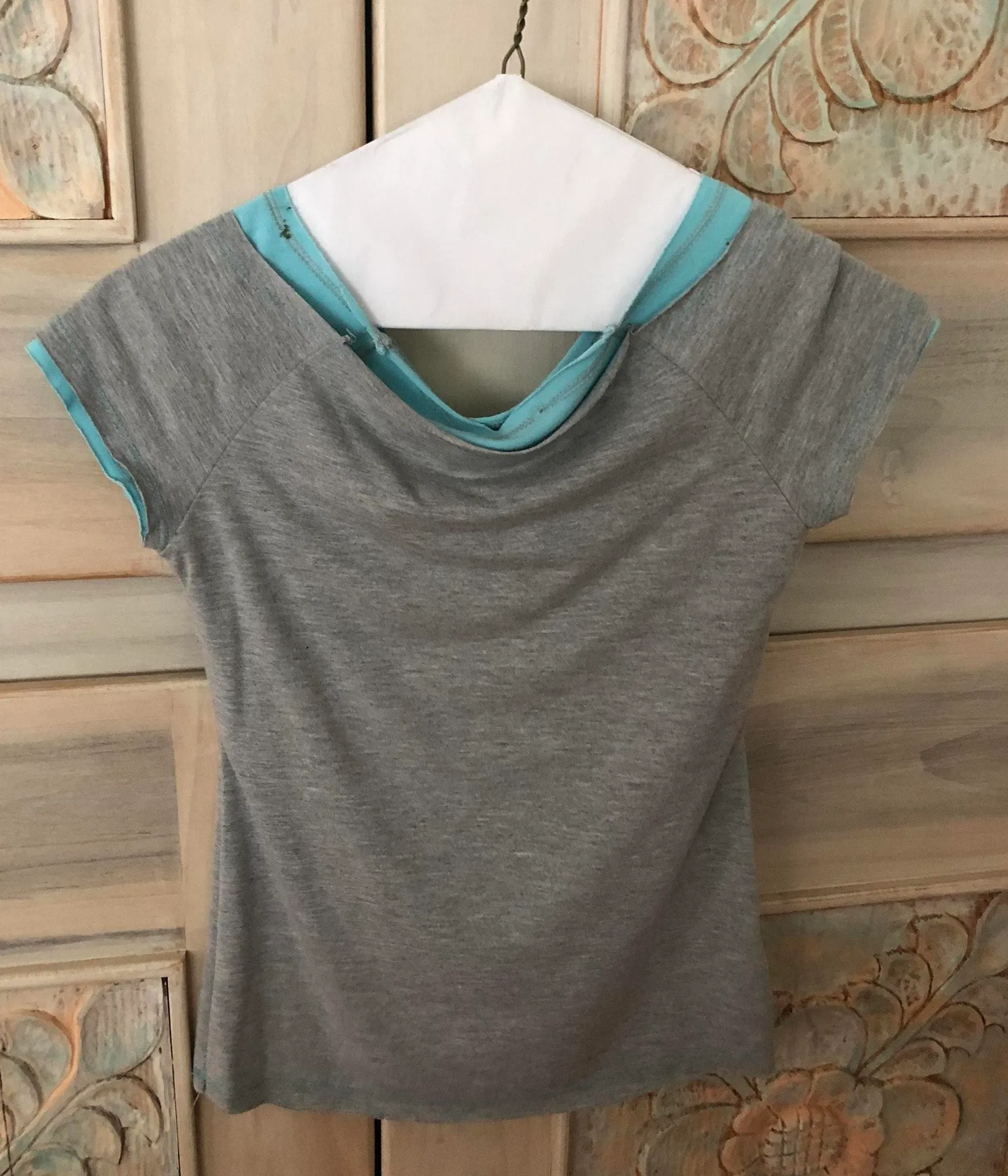 Grey Blue Workout T-shirt - Image 2