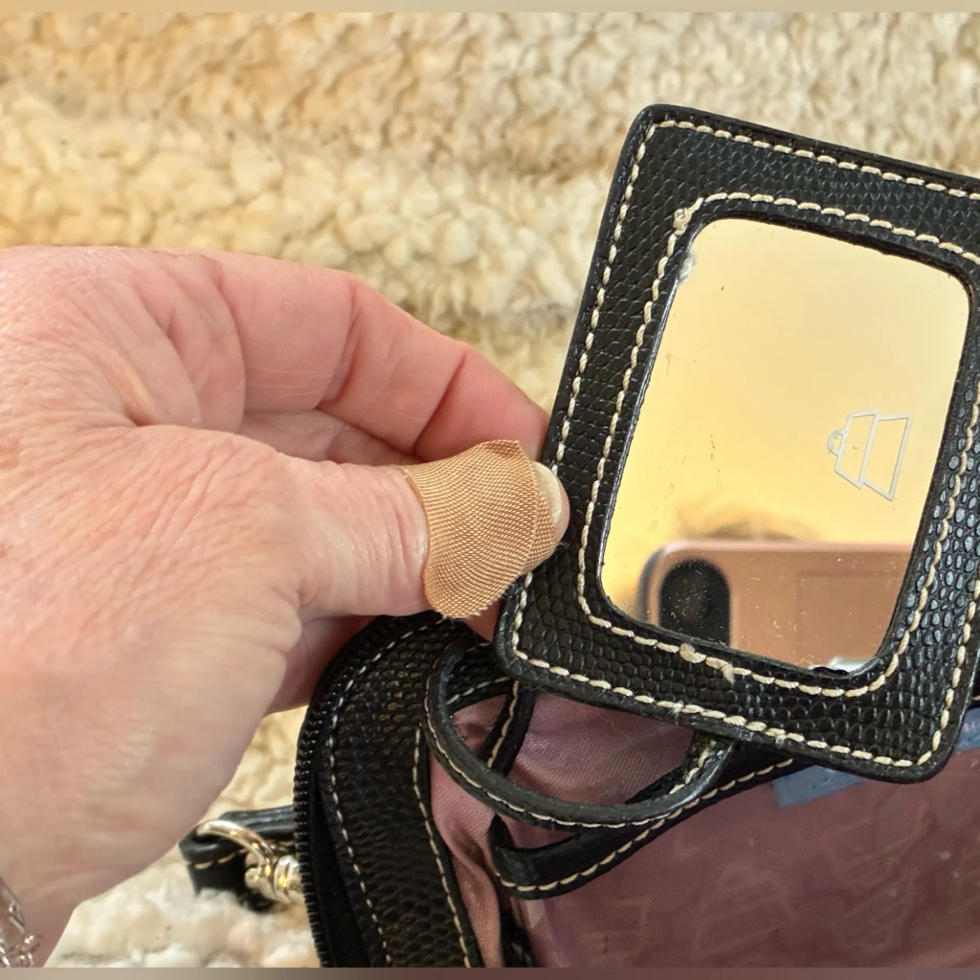 Kathy Van Zeeland Elegant Black and Tan Wristlet. - Image 7