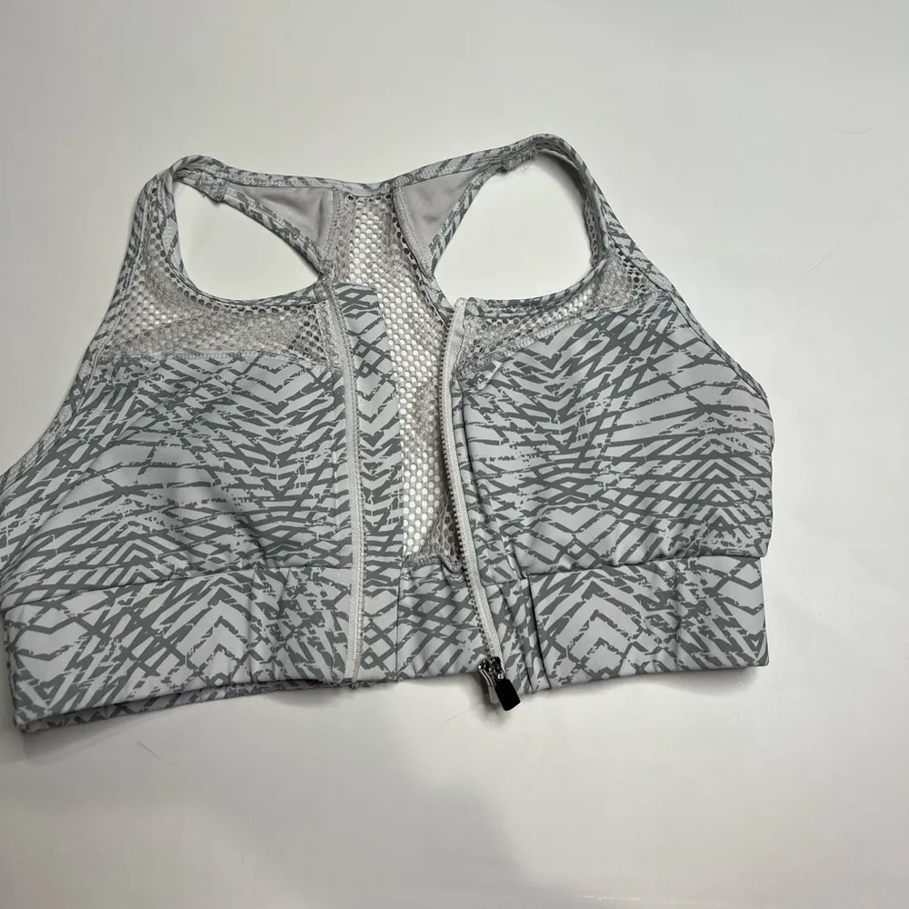 Sam Edelman geometric zip front sports bra size small - Image 3