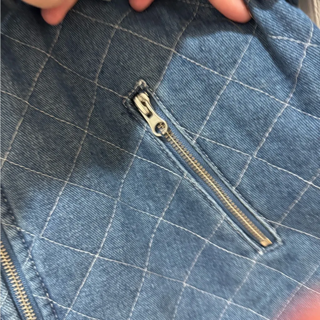 Haute Monde  quilted jacket- size small - Image 4