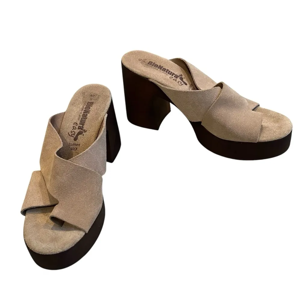 BioNatura Suede Toe Loop Chunky Heel Platform Sandals, Sz 9 Tan - Image 3