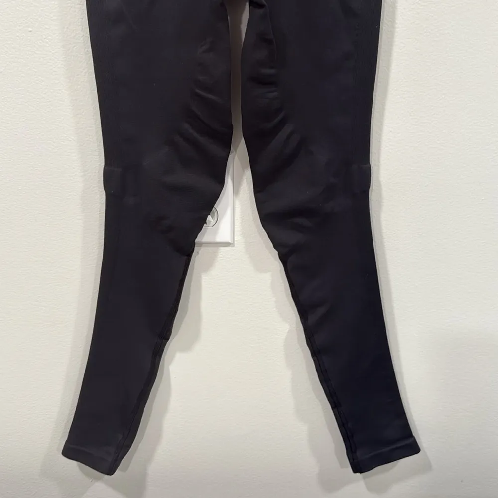 Lululemon Zone In Crop Compression Leggings Size 2 GUC - Image 3