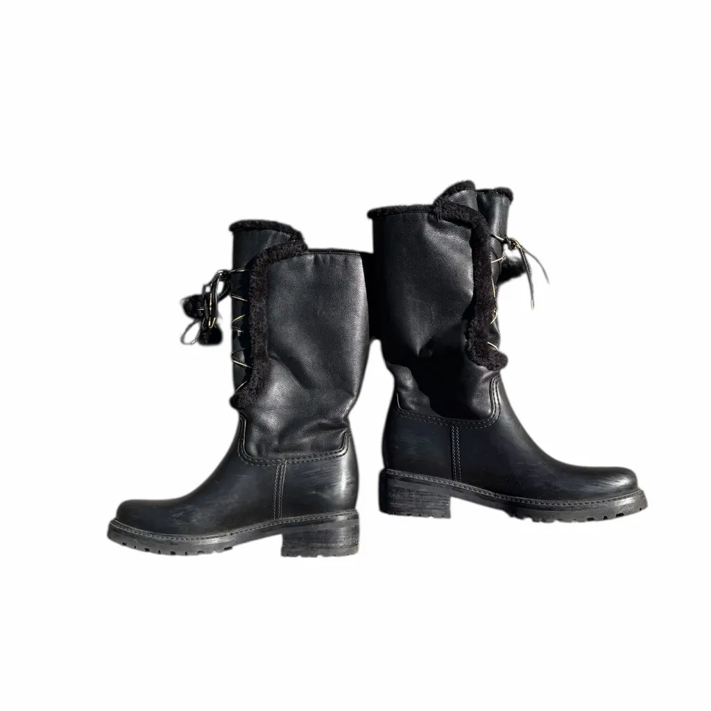 $425 Stuart Weitzman Bearwear Black Water-Resistant Snow laced rain Boot Size 8 - Image 10