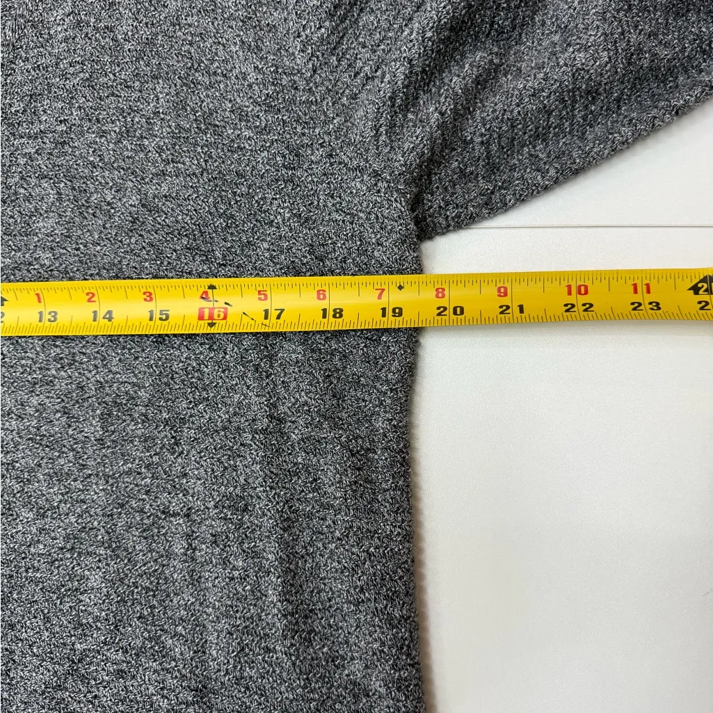 Old Navy Charcoal Knit V-Neck Sweater size L - Image 6