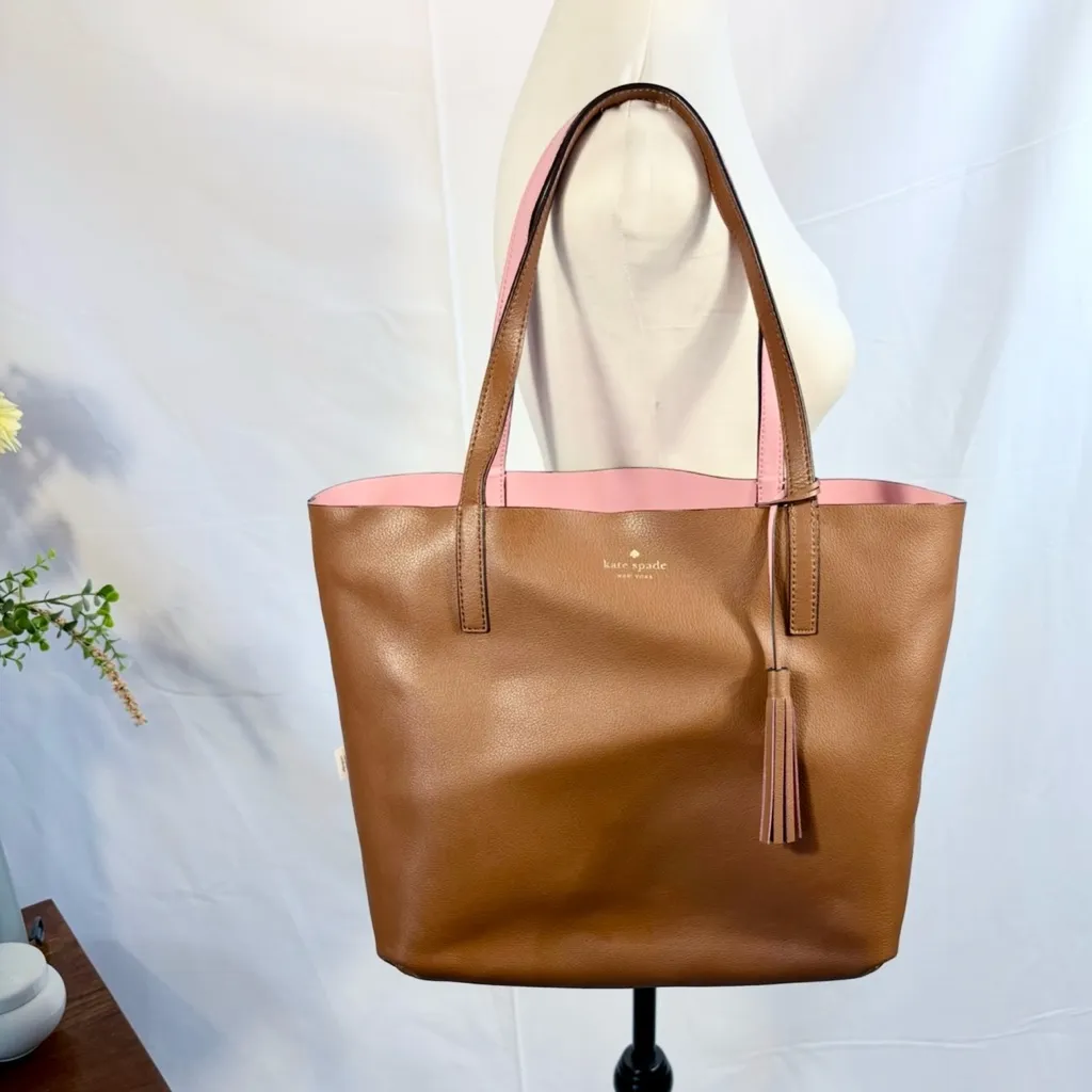 Kate Spade Ava Reversible Open Tote Pink/ Brown Refined Grain Leather❤️ - Image 4