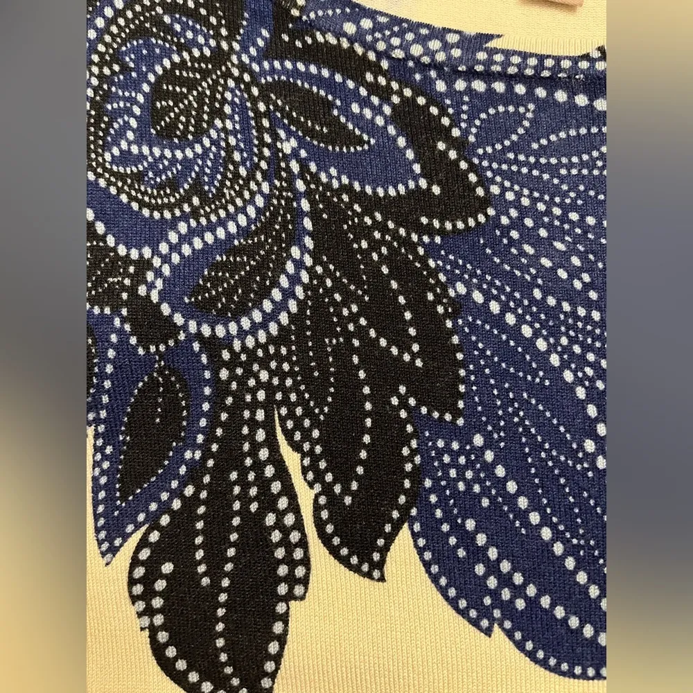 Roz & Ali Cream Blue Floral 3/4 Sleeve Sweater - Image 4