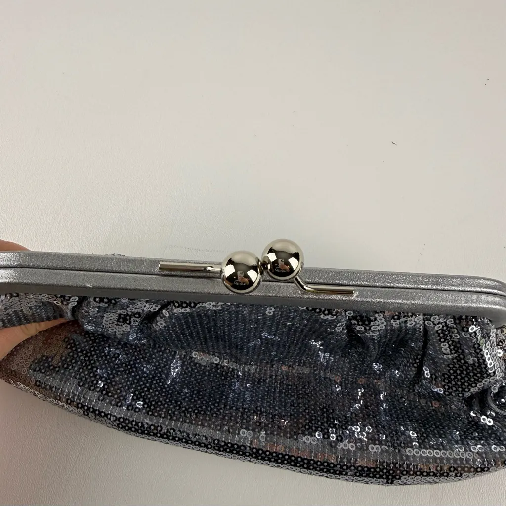 Coach Metallic Silver Sequin Kisslock Clutch Bag - Image 7