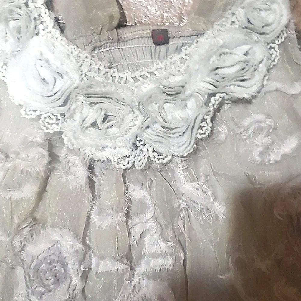 Boutique Linen floral applique tunic - Image 3